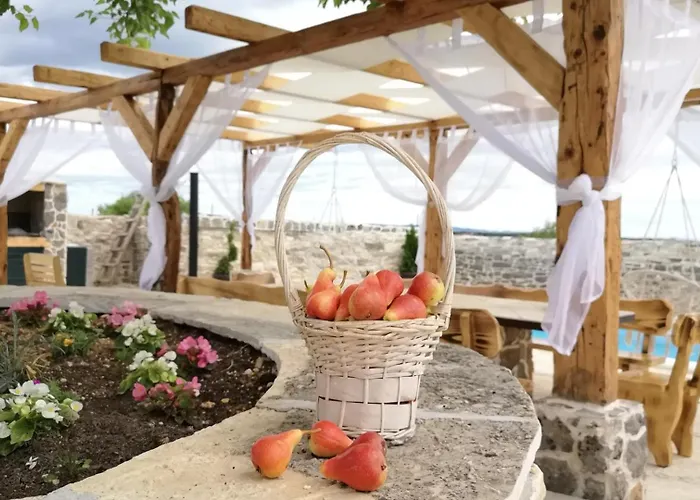 Juniper Stone By Guide *