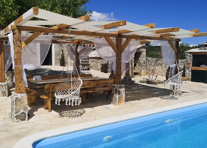 Juniper Stone By Guide Benkovac